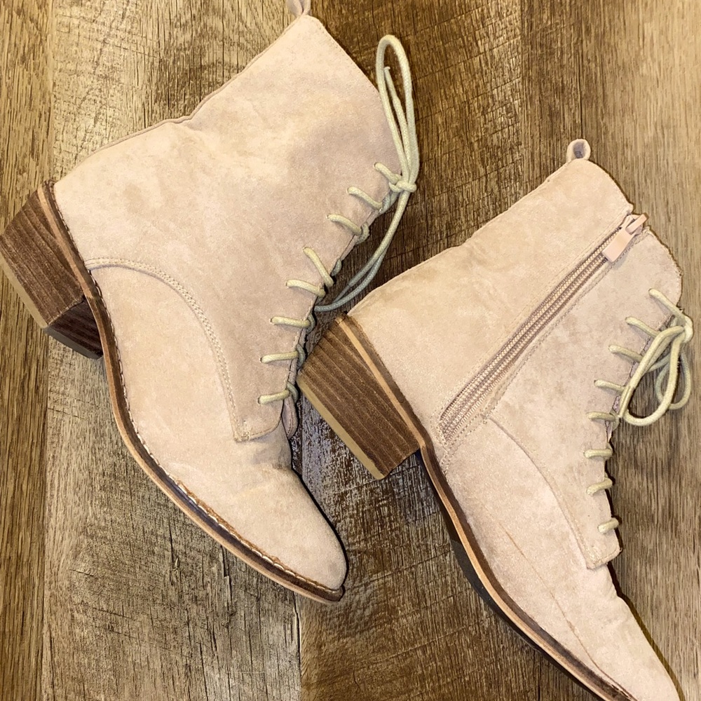 Beige Boho Tie Boots Women’s Size 5.5 Beast Fashion Heel Autumn Winter
